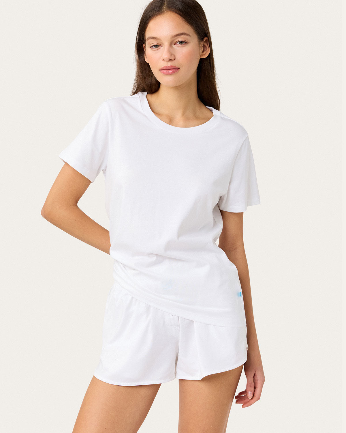 Mia Tee in Chalk