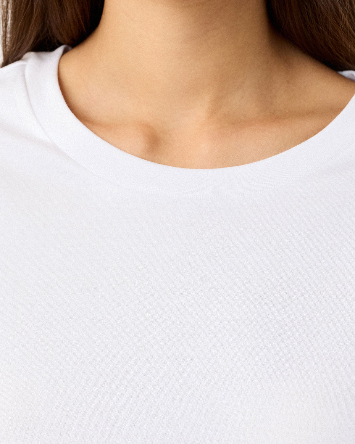 Mia Tee in Chalk